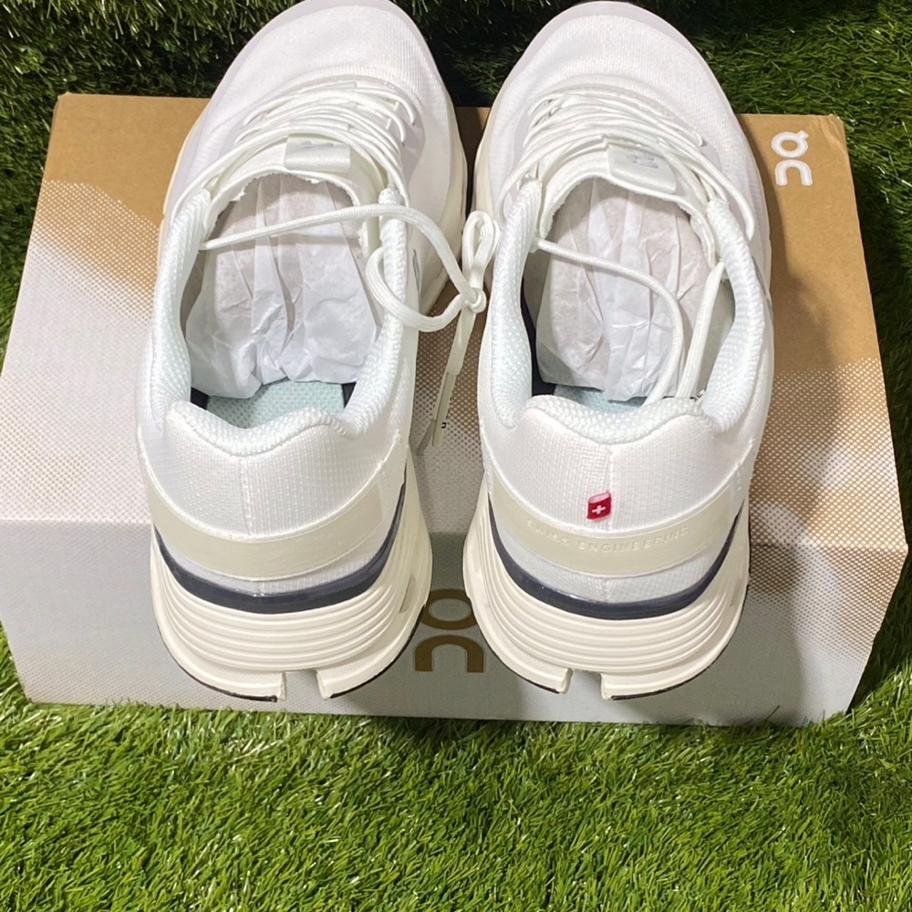 ON Running Cloudnova Form Sneakers NWT - Picture 3 of 4